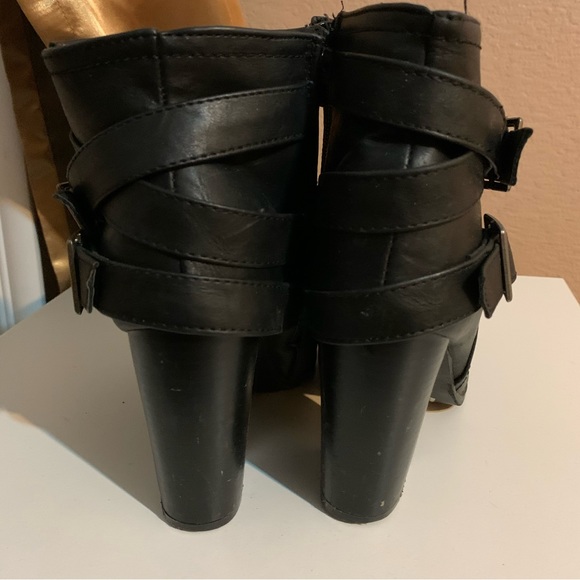 Wide width buckle ankle bootie - Picture 3 of 4